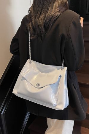 High-End Oil Wax Leather Tote Bag for Women, 2025 Korean Style Fashion Chain Shoulder Crossbody Commuter Bag