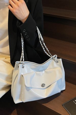 High-End Oil Wax Leather Tote Bag for Women, 2025 Korean Style Fashion Chain Shoulder Crossbody Commuter Bag