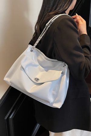 High-End Oil Wax Leather Tote Bag for Women, 2025 Korean Style Fashion Chain Shoulder Crossbody Commuter Bag
