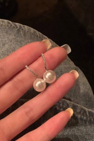 High-End Pearl Earrings - French Minimalist Design, Trendy Vintage Style, Versatile Light Luxury Ear Accessories