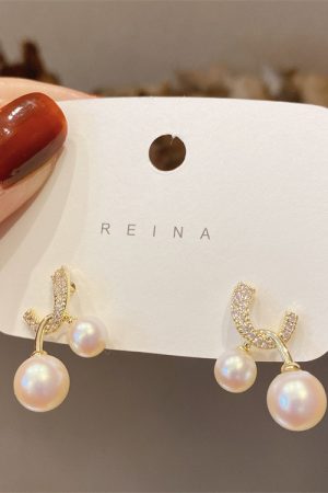 High-End Pearl Stud Earrings - Trendy 2025 Korean Style Light Luxury Design for Women, Internet Celebrity Must-Have