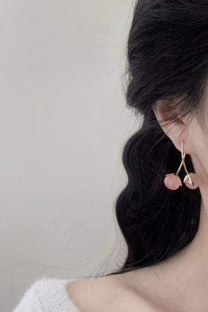 High-End Pink Peach Water Fragrance Earrings for Women, Lily of the Valley Back Hanging Clip-Ons, No Ear Holes, Floral Design