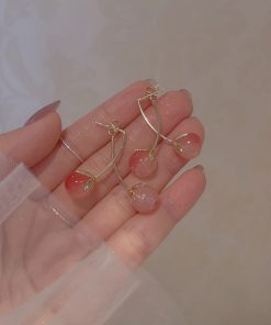 High-End Pink Peach Water Fragrance Earrings for Women, Lily of the Valley Back Hanging Clip-Ons, No Ear Holes, Floral Design