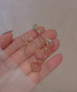 High-End Pink Peach Water Fragrance Earrings for Women, Lily of the Valley Back Hanging Clip-Ons, No Ear Holes, Floral Design