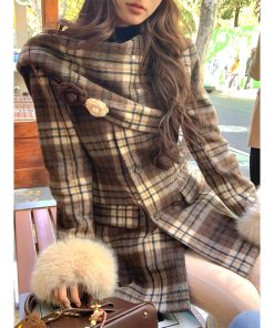 High-End Plaid Wool Coat for Women - Loose Slimming Plush Design for Autumn and Winter Fashion