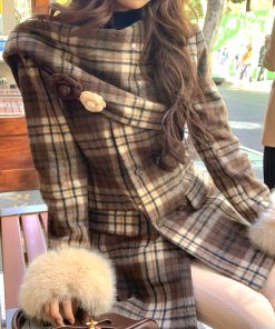 High-End Plaid Wool Coat for Women - Loose Slimming Plush Design for Autumn and Winter Fashion