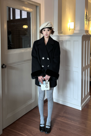 High-End Plush Skirt Two-Piece Set with Cape Coat in Adventure Design - Tycoon Heiress Style