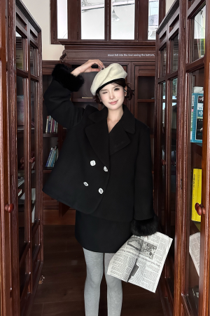 High-End Plush Skirt Two-Piece Set with Cape Coat in Adventure Design - Tycoon Heiress Style