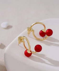 High-End Red Pearl Stud Earrings, Vintage French Design, Trendy 2025 Style, Elegant Niche Jewelry