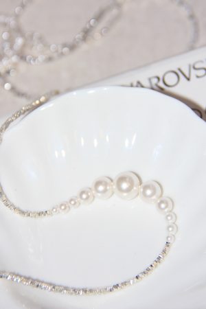 High-End S925 Pure Silver Fragmented Gradient Smile Necklace - Light Luxury Pearl Design for Elegant Style