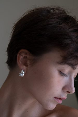 High-End Simple Hoop Earrings, Niche Design S925 Silver Needle Studs, Trendy 2025 Fashion Accessory