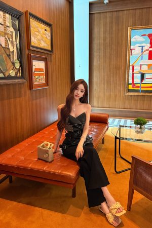 High-End Sleeveless Bustier Top Jacket for Women in Black Obsidian with Waist-Cinching Heavy Industry Splicing - Y2K Inspired Fashion