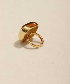 High-End Square Ring for Women - Elegant Vacation Style, Simple Versatile Niche Design, Fashionable French Aesthetic