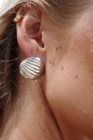 High-End Textured Shell Ear Clips - Luxury 925 Silver Studs for Versatile Temperament Jewelry Accessories