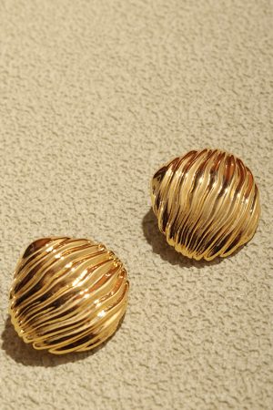 High-End Textured Shell Ear Clips - Luxury 925 Silver Studs for Versatile Temperament Jewelry Accessories