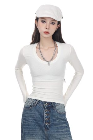 High-End U-Neck Knitted Long Sleeve Top for Women - Slim Fit, Stylish Versatile Autumn Winter Base Shirt