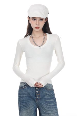 High-End U-Neck Knitted Long Sleeve Top for Women - Slim Fit, Stylish Versatile Autumn Winter Base Shirt