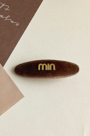 High-End Velvet Hair Clip for Forehead Bangs, Retro Oval Side Clip, Elegant Duckbill Hair Accessory for Autumn and Winter