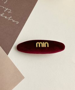 High-End Velvet Hair Clip for Forehead Bangs, Retro Oval Side Clip, Elegant Duckbill Hair Accessory for Autumn and Winter