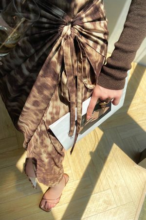 High-End Vintage Leopard Print Bodycon Midi Skirt with Split - Autumn Old Money Style