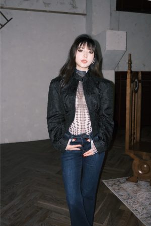 High-End Vintage Slim-Fit Racing Suit Short Jacket for Women - Elegant Loose Waist-Defining Design