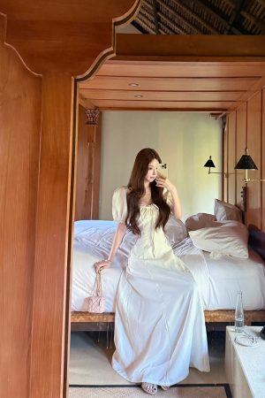 High-End Waist-Defined Lace Princess Sleeve Long Dress for Women - Summer Boho Fashion, Free Spirit Style