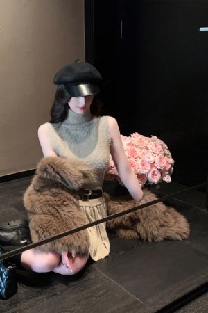 High-End Women's Short Fox Fur Woven Leather Coat - Stylish Thick Winter Jacket for Chic Fashion Lovers