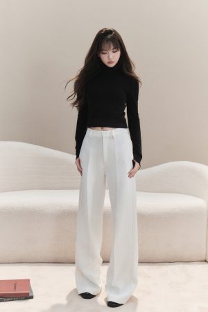 High-Neck Knitted Base Layer Long Sleeve Sweater for Women, Slim-Fit Solid Color Wool Top, Versatile Autumn Fashion