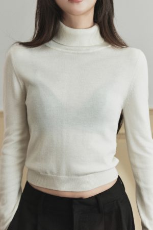 High-Neck Knitted Base Layer Long Sleeve Sweater for Women, Slim-Fit Solid Color Wool Top, Versatile Autumn Fashion