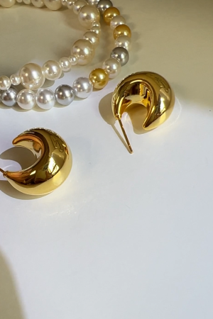 High-Quality Gold Minimalist Water Drop 925 Silver Needle Earrings - Exquisite Light Luxury Versatile Fashion for Women