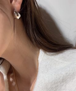 High-Quality Gold Minimalist Water Drop 925 Silver Needle Earrings - Exquisite Light Luxury Versatile Fashion for Women