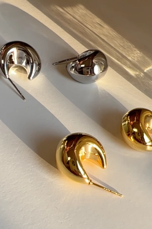High-Quality Gold Minimalist Water Drop 925 Silver Needle Earrings - Exquisite Light Luxury Versatile Fashion for Women