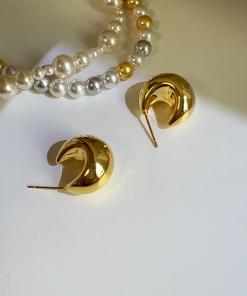 High-Quality Gold Minimalist Water Drop 925 Silver Needle Earrings - Exquisite Light Luxury Versatile Fashion for Women