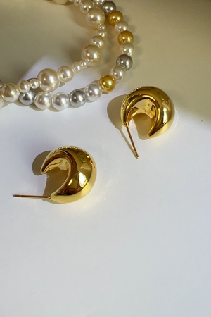 High-Quality Gold Minimalist Water Drop 925 Silver Needle Earrings - Exquisite Light Luxury Versatile Fashion for Women