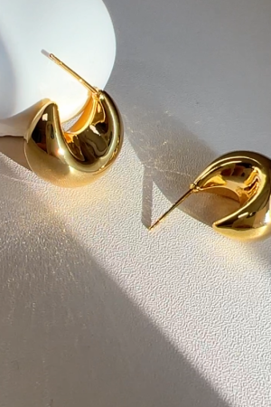 High-Quality Gold Minimalist Water Drop 925 Silver Needle Earrings - Exquisite Light Luxury Versatile Fashion for Women