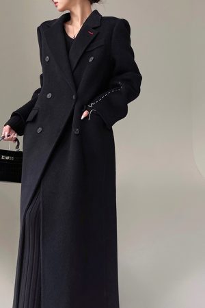 High-Quality Hazelnut Rum Long Double-Sided Wool Suit Coat in Sheep Wool and Yak Cashmere - Chic Layering for Fall/Winter