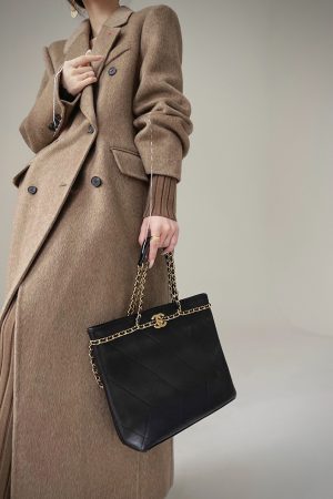 High-Quality Hazelnut Rum Long Double-Sided Wool Suit Coat in Sheep Wool and Yak Cashmere - Chic Layering for Fall/Winter