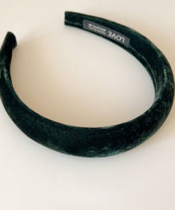 High-Quality Korean Velvet LOVE Headband - Retro Wide Hair Clip for Autumn & Winter, Face-Slimming Crown Accessory