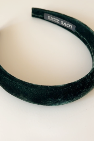 High-Quality Korean Velvet LOVE Headband - Retro Wide Hair Clip for Autumn & Winter, Face-Slimming Crown Accessory