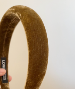 High-Quality Korean Velvet LOVE Headband - Retro Wide Hair Clip for Autumn & Winter, Face-Slimming Crown Accessory