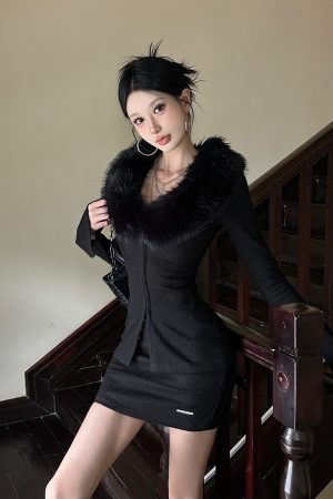 High-Quality Layered Knit Set with Fur Collar - Autumn Spicy Girl Two-Piece Outfit, Trendy 90s Inspired Style