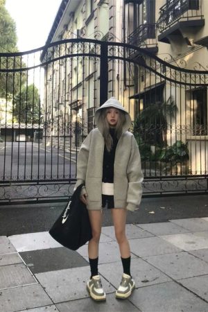 High-Quality Loose Fit Hooded Sweatshirt with Double-Headed Zipper for Women - Trendy Air Layer Jacket
