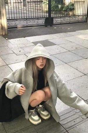 High-Quality Loose Fit Hooded Sweatshirt with Double-Headed Zipper for Women - Trendy Air Layer Jacket