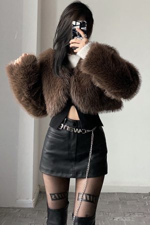 High-Quality Metal Letter Design Versatile Waist Chain Belt for Stylish Layering and Unique Outfits