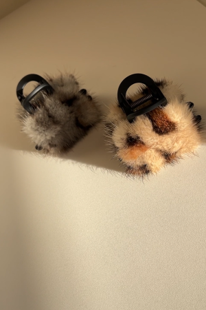 High-Quality Mink Fur Leopard Print Hair Claw Clip for Thick Hair - Korean Style Shark Clip for Autumn/Winter Accessories