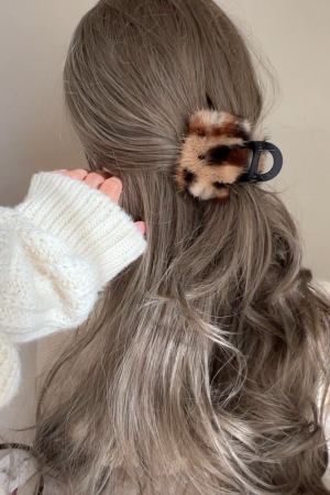 High-Quality Mink Fur Leopard Print Hair Claw Clip for Thick Hair - Korean Style Shark Clip for Autumn/Winter Accessories