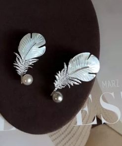 High-Quality Natural Shell Full Diamond Feather Brooch - Elegant Autumn Winter Fashion Accessory for Suit and Sweater