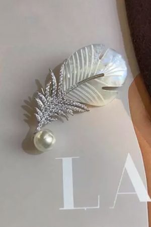 High-Quality Natural Shell Full Diamond Feather Brooch - Elegant Autumn Winter Fashion Accessory for Suit and Sweater