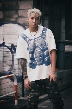 High Street American Vintage Pixel Bullet Hole Short Sleeve T-Shirt in Pure Cotton - Mecha Design, Retro Style