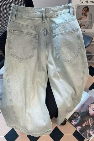 High Street Vintage Washed Denim Shorts for Men and Women - Summer Loose Casual Wide-Leg 90s Style